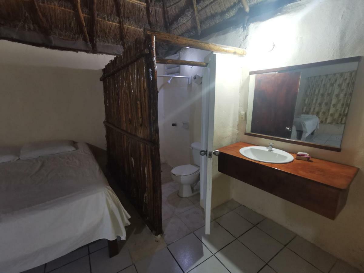 Las Cabanas Del Doctor Mahahual Ngoại thất bức ảnh